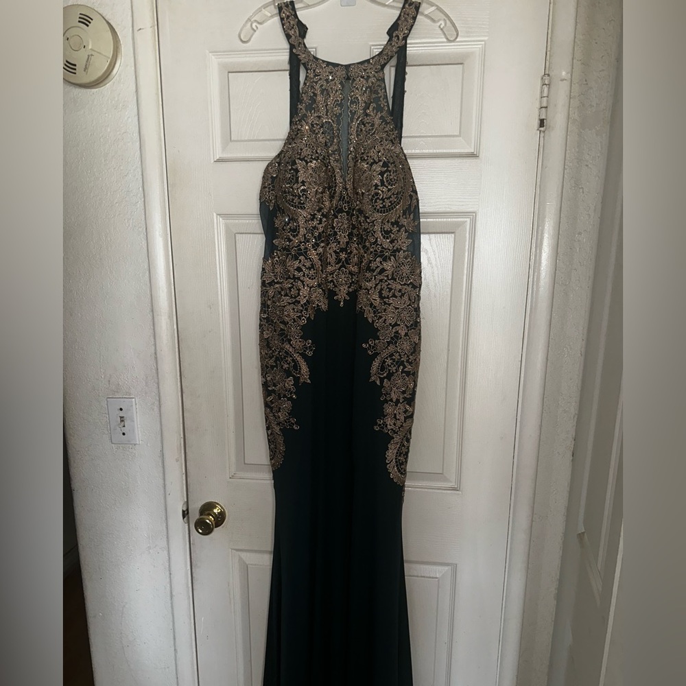 Elegant turquoise dress